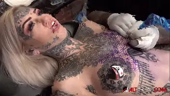 Sascha Plays With Amber Luke While She Gets Tattooed