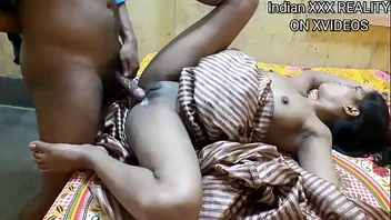 Indian xxx mms desi new homemade hindi wife mom india porn